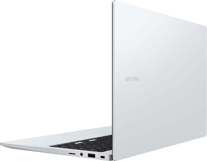 Samsung Galaxy Book4 i5/8 GB RAM/512 DISK/IPS 15,6" Skjerm